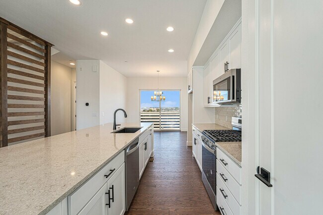 Building Photo - 2663 Nicholas Wy