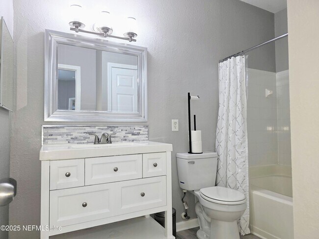 Building Photo - 7800 Point Meadows Dr