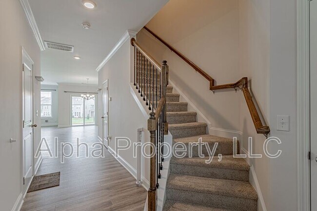 Building Photo - 420 Yellow Fox Rd