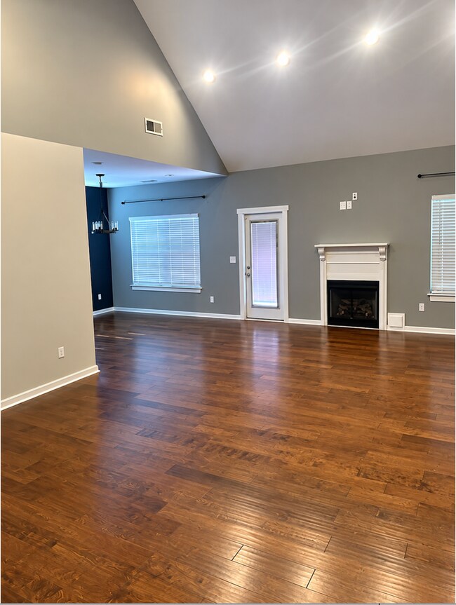 Building Photo - 4010 Rogers Rd