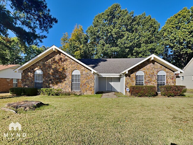 Building Photo - 2569 Richwood St