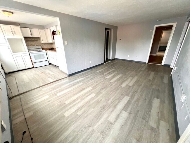 Building Photo - 1141 Brabec St