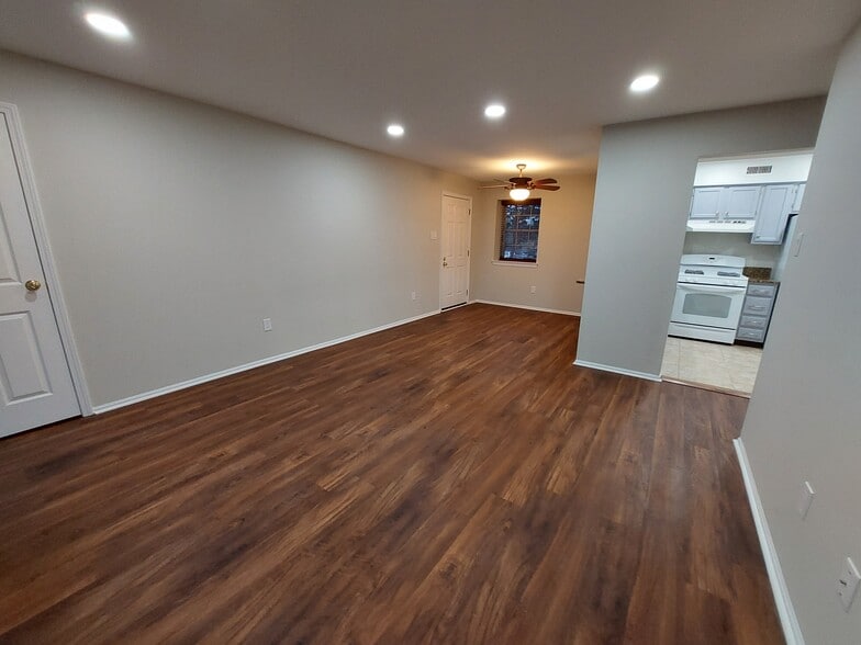 Building Photo - 2207 Society Plz