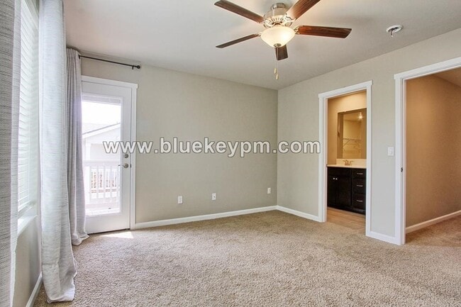 Building Photo - 4 Bed, 3 Bath Home Just off Ward Road and 4th Plain Blvd