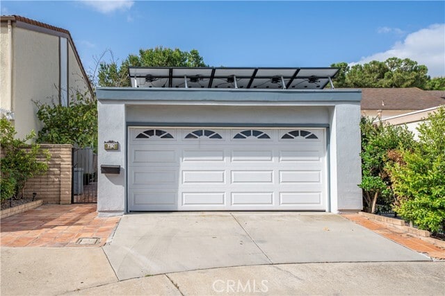 Building Photo - 75 Willow Tree Ln