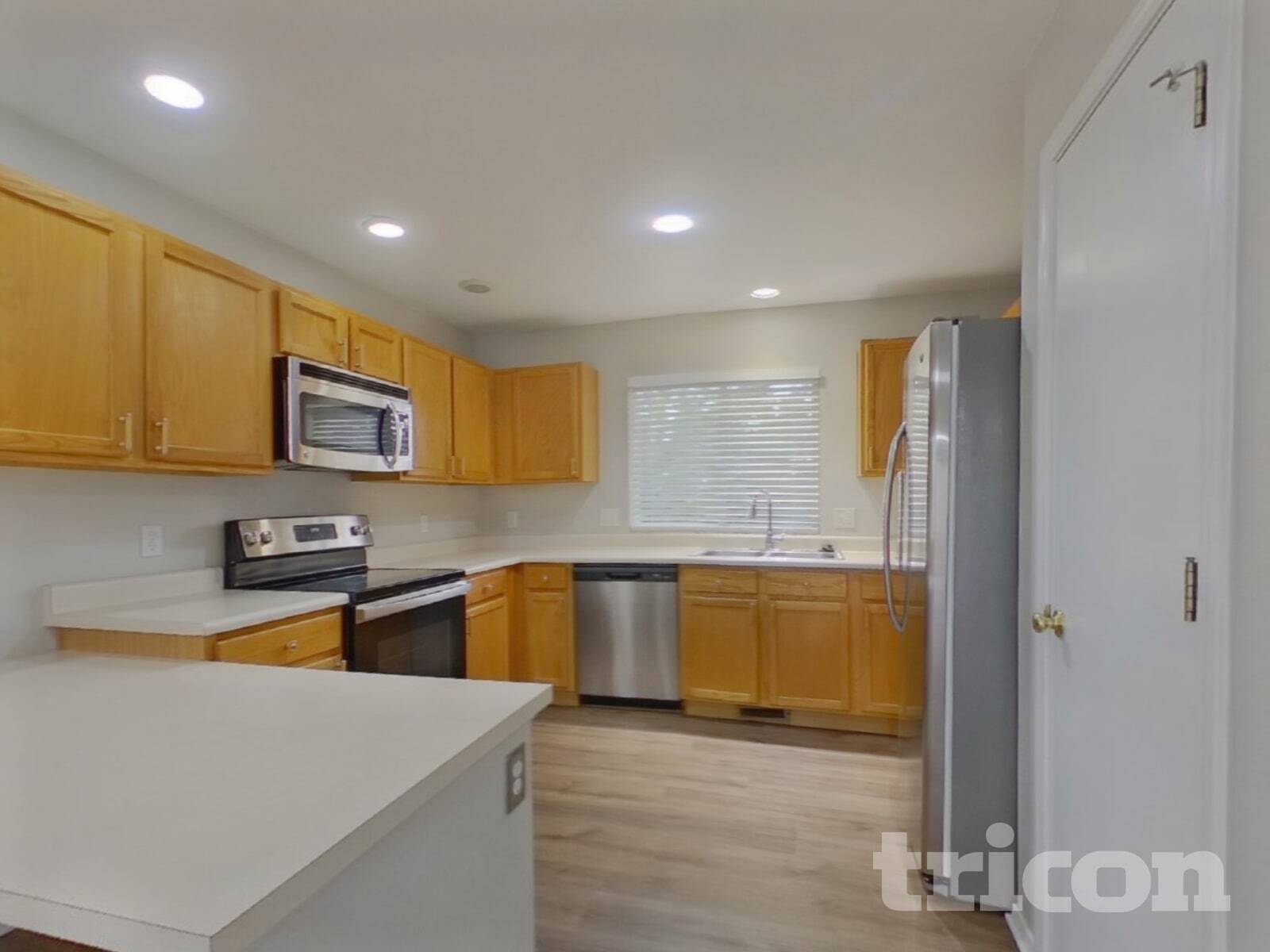 Building Photo - 8095 Oliver Rd