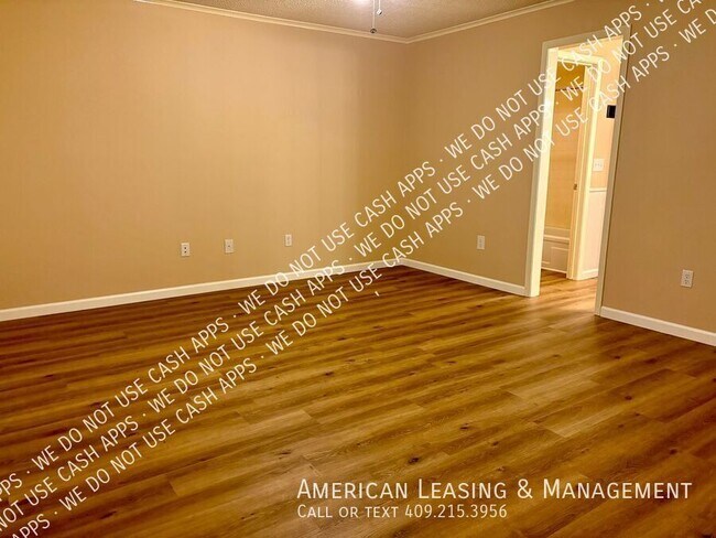 Building Photo - 908 Townwood-