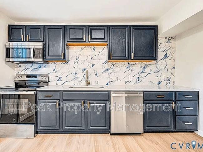 Building Photo - 2005 2nd Ave