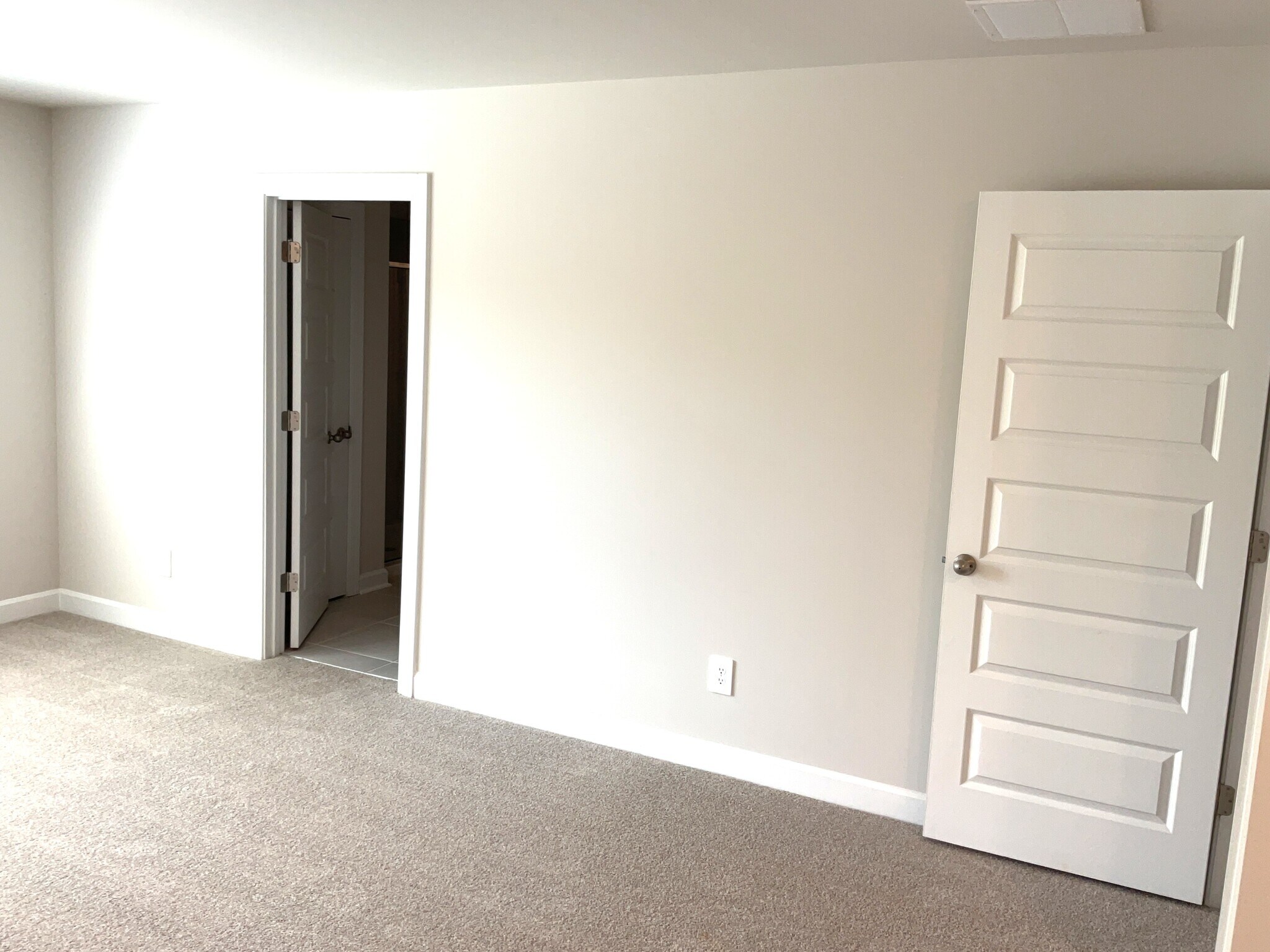 Building Photo - 210 Granby Trl