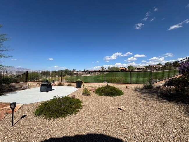 Building Photo - Luxurious Furnished Golf Course Short-Term Rental