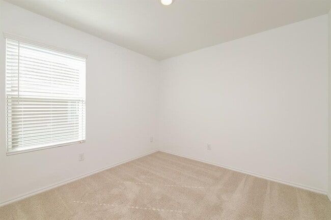 Building Photo - 10952 SW 23rd Pl