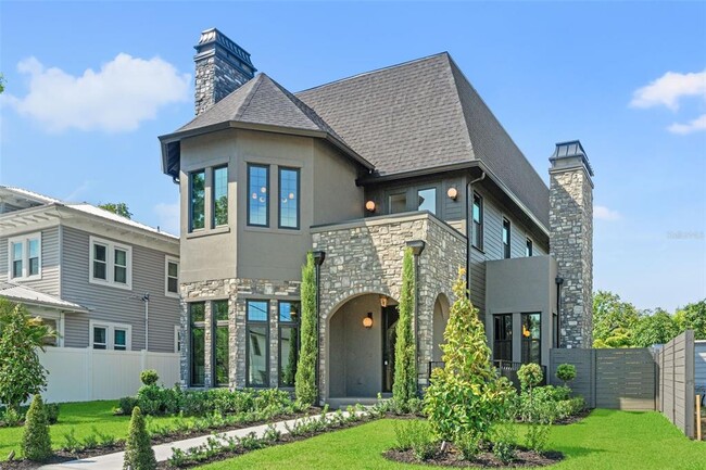 Building Photo - 807 W Park Ave