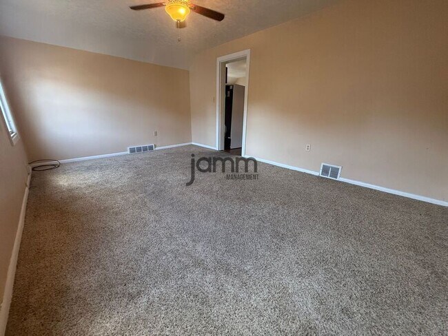 Building Photo - 1726 Starkweather Ave