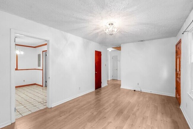 Building Photo - Space to Live, Room to Dream, 4BR/2BA with flex space, office, 2 car dettached garage and ample p...