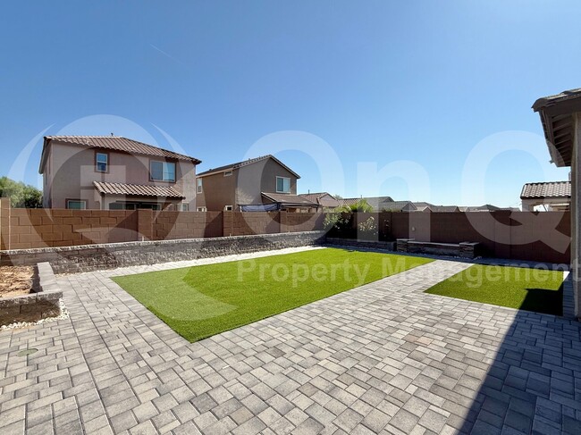 Building Photo - 9117 W Sells Dr