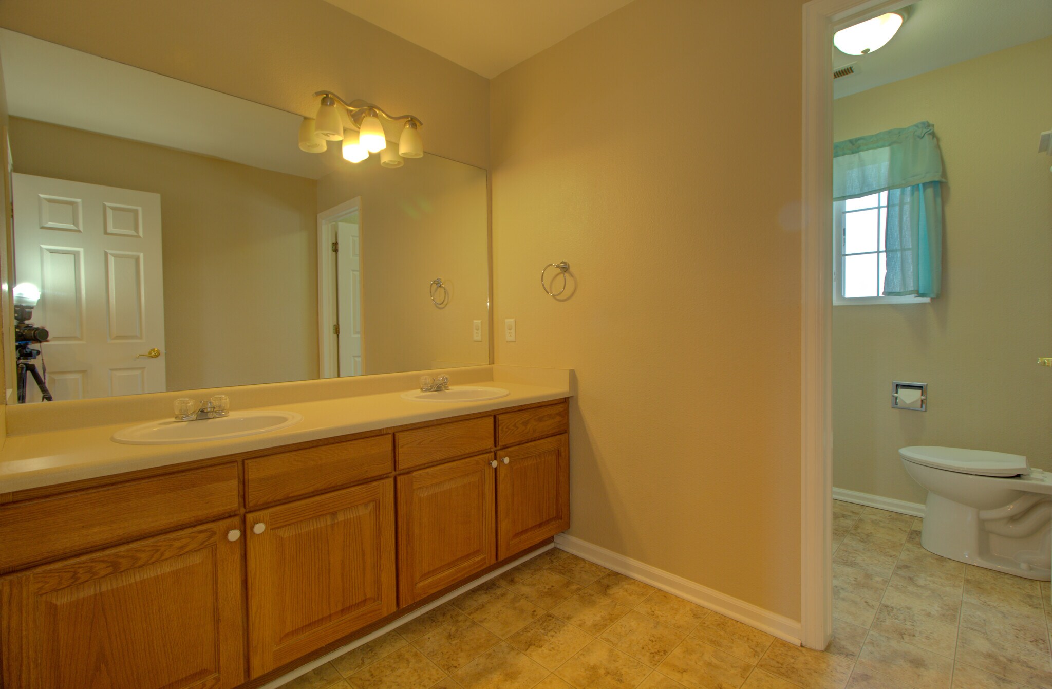Building Photo - 9202 Royal Melbourne Cir