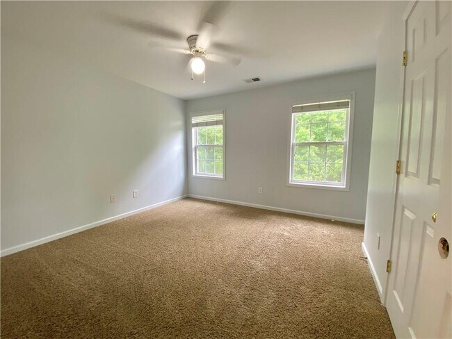 Building Photo - 6405 Knighted Ct