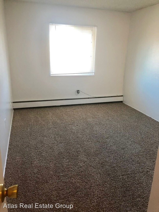 Building Photo - 3110 Mallard Dr