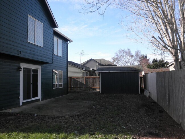 Building Photo - Updated