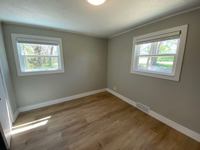 Building Photo - 2209 N 38th Ave