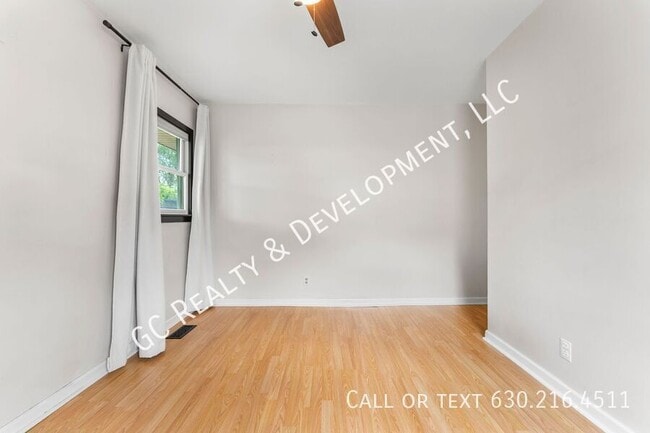 Building Photo - 710 Larsen Ave