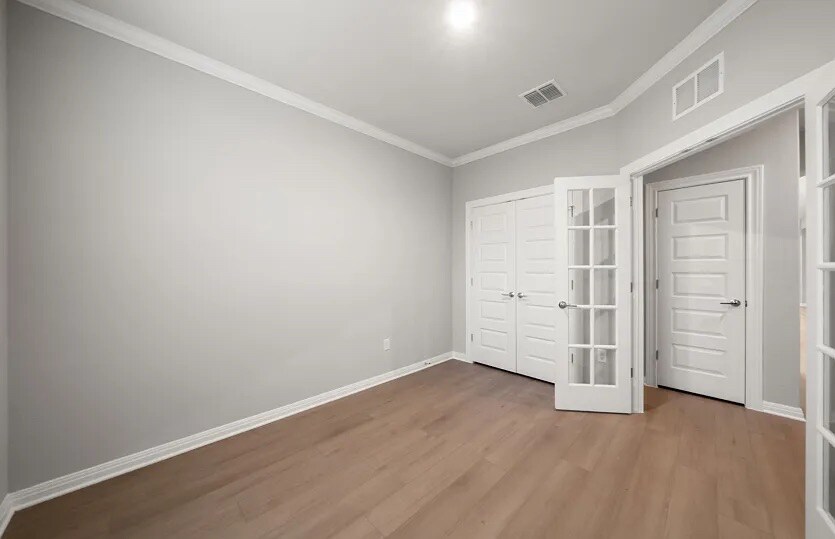 Building Photo - Room in House on Tree Nut Lp