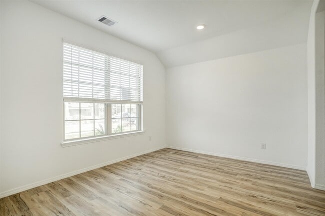 Building Photo - 3719 McCrary Falls Wy