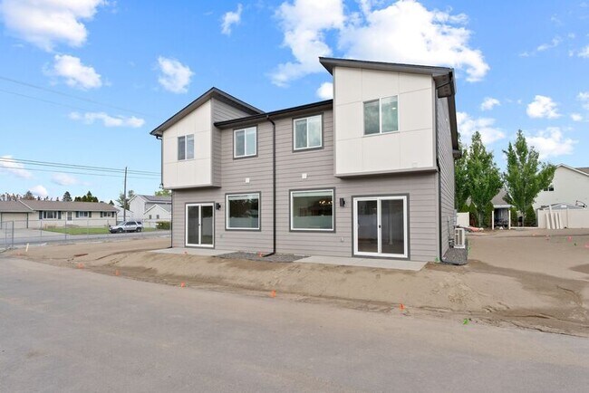 Building Photo - 19308 E Sprague Ave