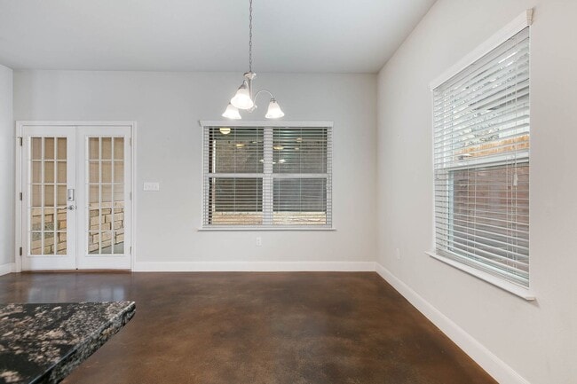 Building Photo - Kerrville, TX!  Country Charm with Modern Flair.