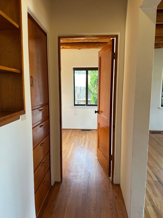 Building Photo - 1361 Santa Rosa Dr