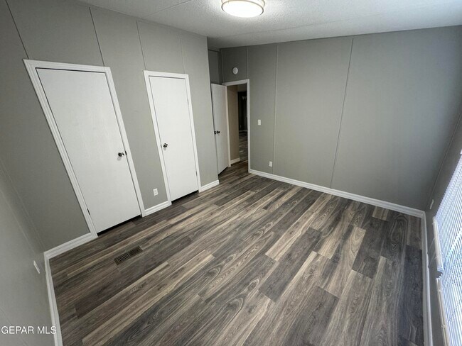 Building Photo - 241 Passmore Rd