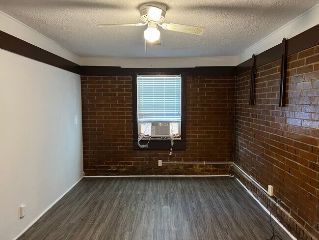 Building Photo - Cute Home in East Macon