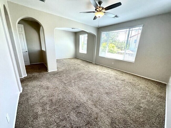 Building Photo - 45602 Magnolia Pl