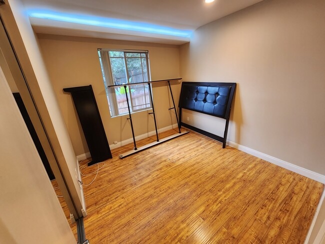 Building Photo - 11131 Sunshine Ter