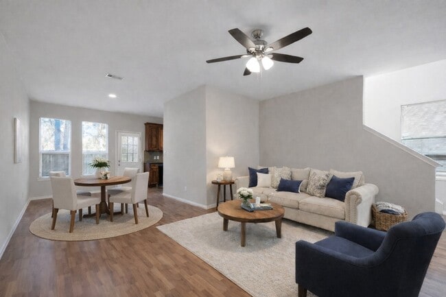 Building Photo - 16526 Pentonshire Ln