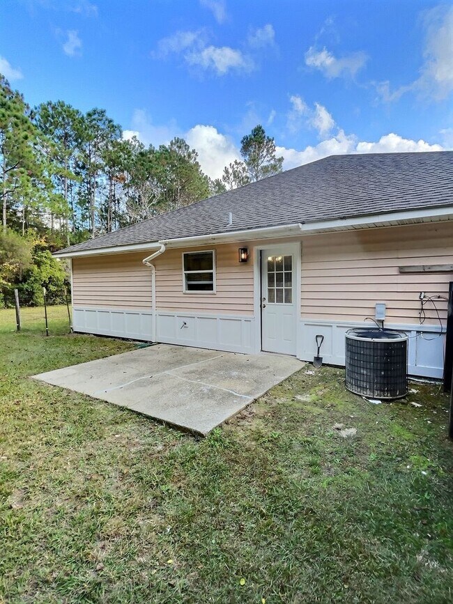 Building Photo - 8100-8104 Exchange St