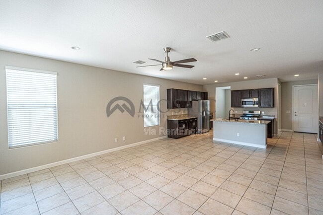 Building Photo - 763 W Brangus Way