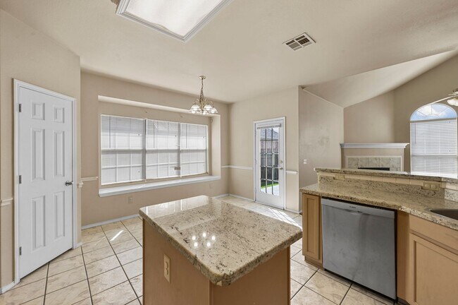 Building Photo - Spacious 4 Bedroom Home in Plano ISD Located in Bristol Pointe Estates.