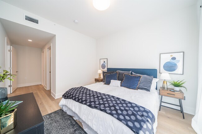 Building Photo - 418 Palisade Ave