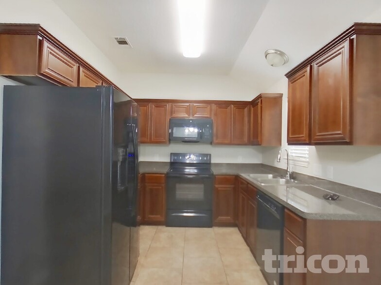 Building Photo - 12220 Hunters Crossing Ln