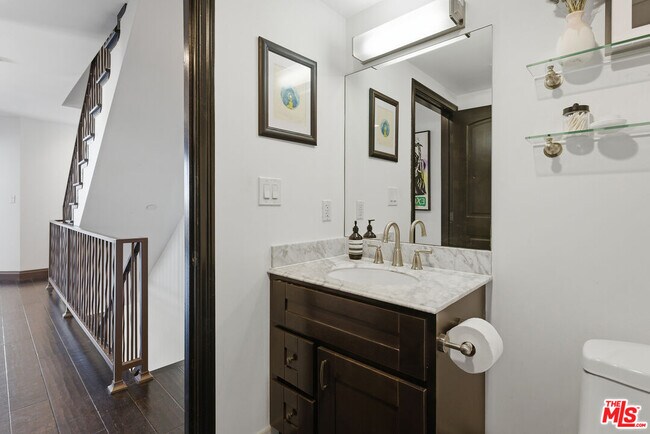 Building Photo - 500 Orlando Ave