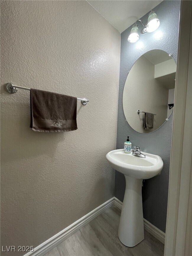 Building Photo - 6636 Sand Swallow St