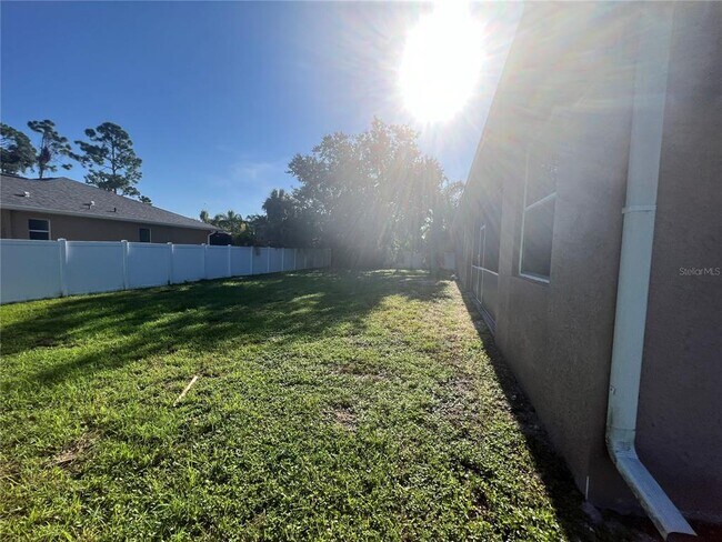 Building Photo - 4110 Polynesia Rd