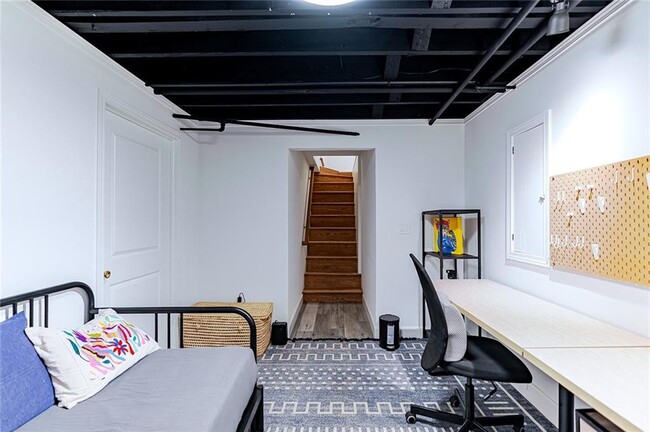 Building Photo - 4006 N Stratford Rd NE