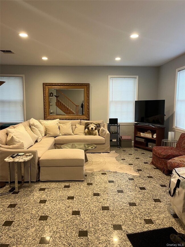 Building Photo - 7809 Shore Rd