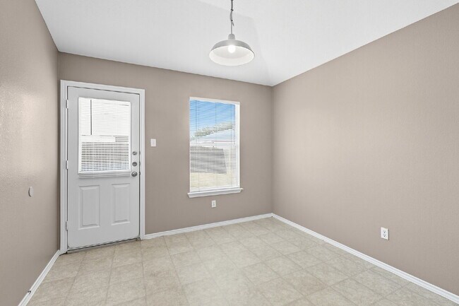 Building Photo - Fresh New Look for Kyle Rental