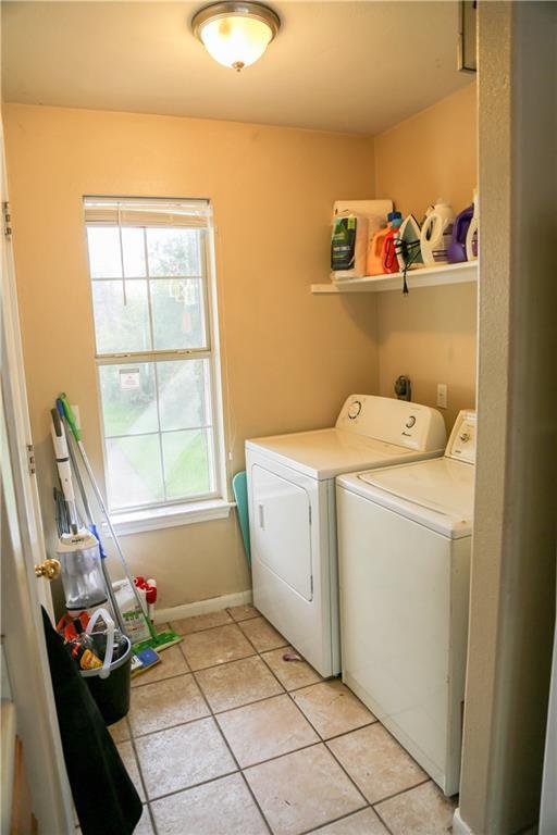 Building Photo - 1708 E 17th St