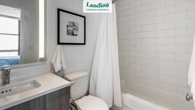 Building Photo - 301 SW 1st Ave