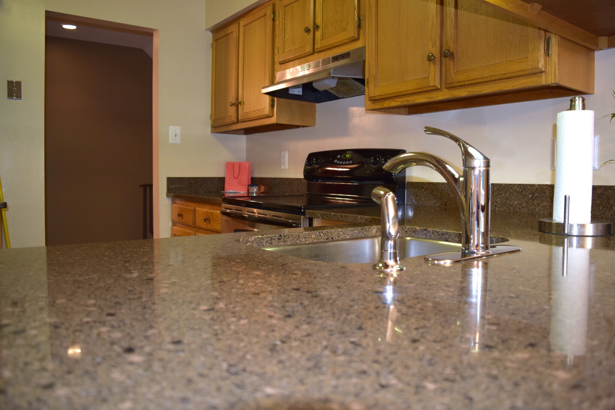 Building Photo - 9745 Lake Shore Dr