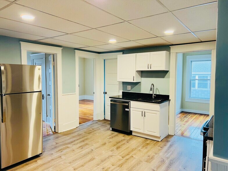 Building Photo - 16 Olivine St